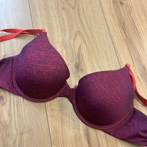 Victoria’s secret pink bra